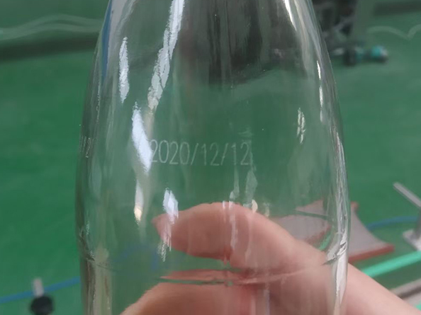 激光噴碼機安裝調(diào)試--為青州客戶配套激光標識設備