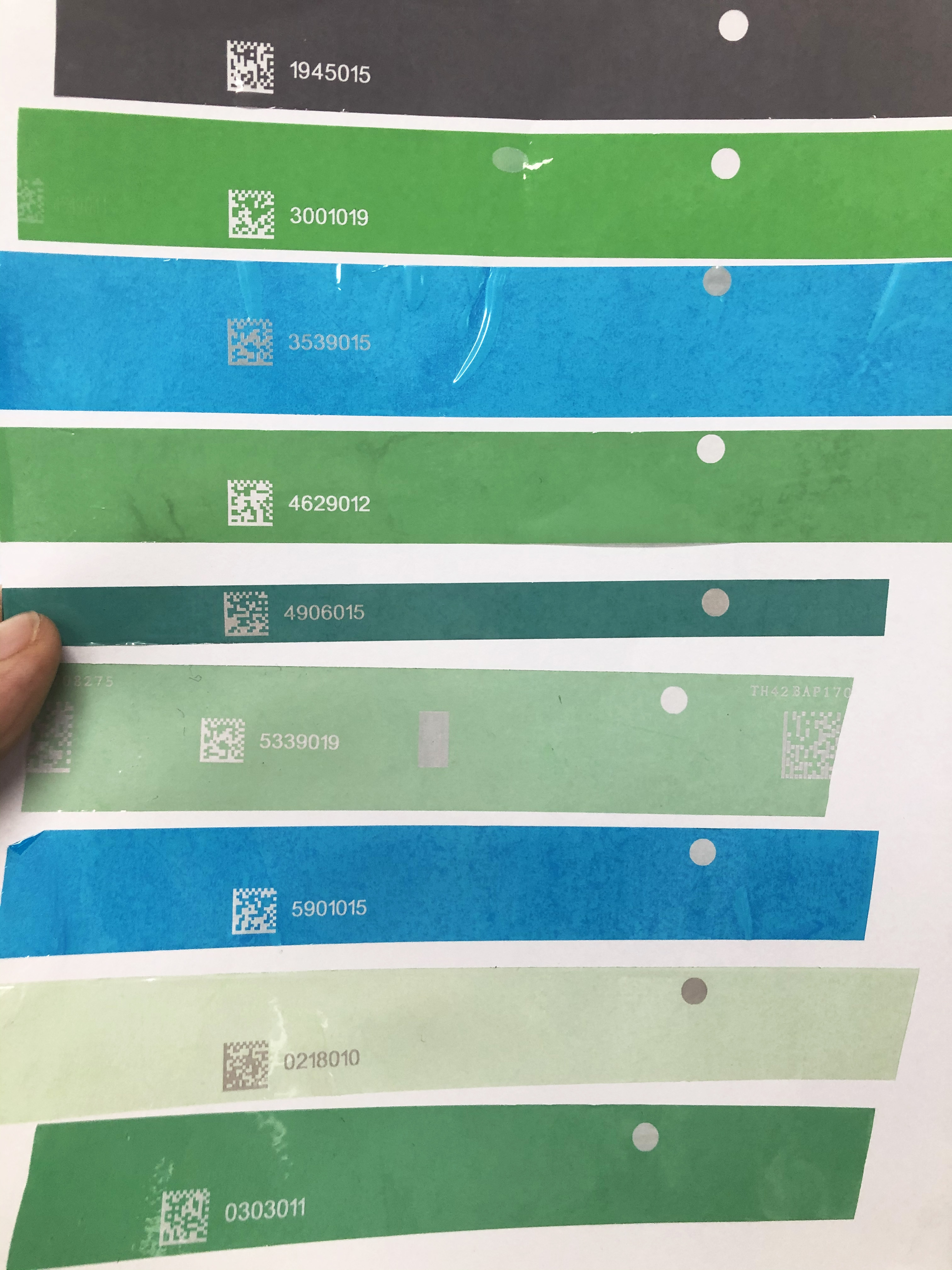 定制新能源鋰電池高溫終止膠帶刻二維碼設(shè)備(圖2)